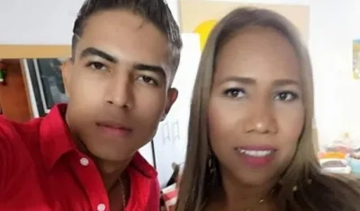 Erika Causil Hernández y su hijo.