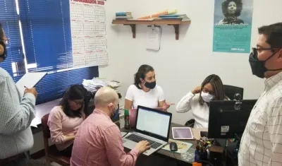 Equipo investigador de la Fiscalía en Miranda, Cauca.