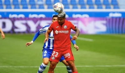 Cucho Hernández en una acción del partido.