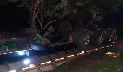 Tractomula accidentada en vías del Cesar. 