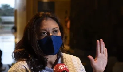 Natasha Avendaño, Superintendente de Servicios.