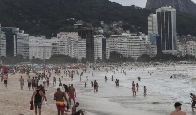 Vista de la playa de Copacabana en Río de Janeiro (Brasil).