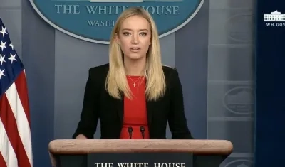 La portavoz de la Casa Blanca, Kayleigh McEnany, durante una rueda de prensa.
