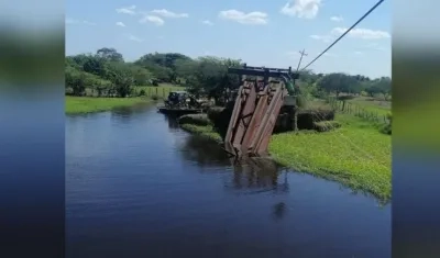 Así quedó el puente en Concordia.