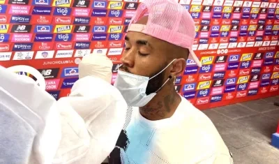 Freddy Hinestroza sometiéndose a los exámenes.