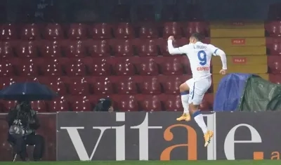 Luis Fernando Muriel celebra su anotación. 