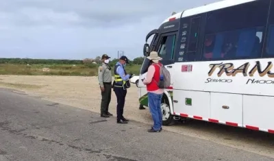 Controles para el acceso a las playas permitidas.