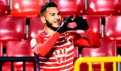 Luis Suárez festeja tras un gol. 