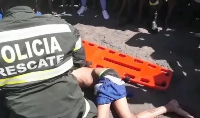 Rescate de menor en playas de Salgar.