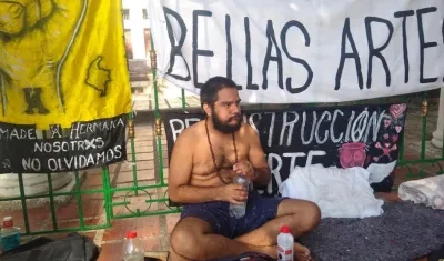 Elías Lacouture, en huelga de hambre.