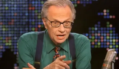 El presentador Larry King.