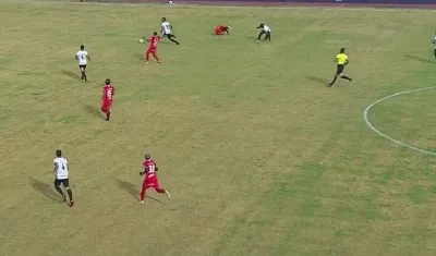 La desmejorada cancha de Palmira. 