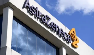 AstraZeneca, farmacéutica anglo-sueca.