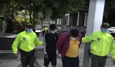 Los capturados fueron conducidos a la URI de la Fiscalía.