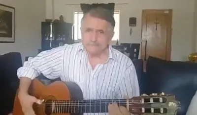 Álvaro Lemmon, el humarista plateño conocido nacionalmente como El Hombre Caimán.