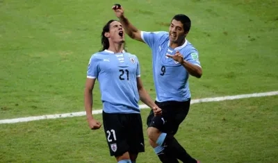 Edison Cavani y Luis Suárez. 