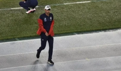 El técnico de Junior, Arturo Reyes.