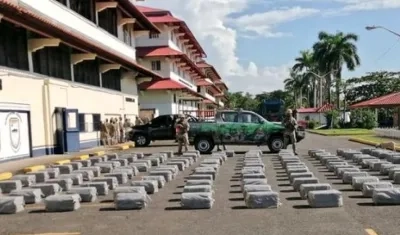Esta es la carga aprehendida en Cayos Holandeses, Panamá.