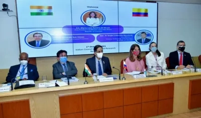 El Ministro de Salud y la Vicepresidenta en la India.