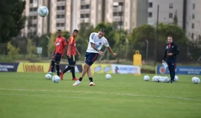 Juan Fernando Quintero durante el entrenamiento. 