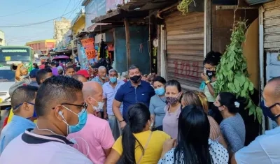 Reunión de Asovendedores para organizar la jornada del martes.
