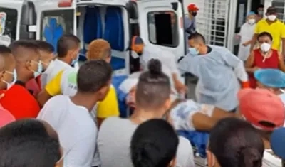 El joven alcanzó a ser llevado al Hospital de Luruaco, donde se produjo su deceso. 