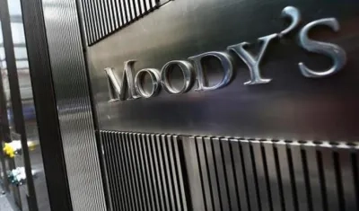 Moody's, calificadora de riesgo.