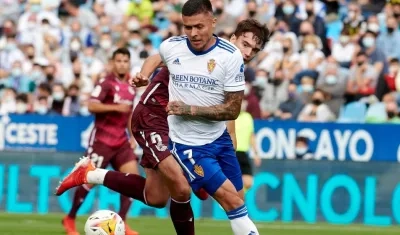 Juanjo Narváez, delantero colombiano del Real Zaragoza. 