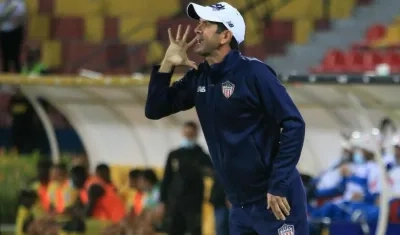 Arturo Reyes, técnico de Junior. 