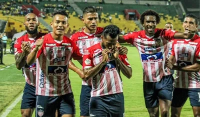 Luis 'Cariaco' González celebra el tanto conseguido ante el Bucaramanga.