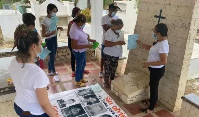 Familiares de las víctimas.