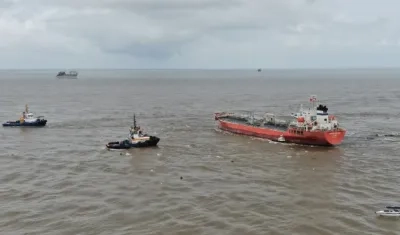 'Orchid Kefalonia', el más reciente buque encallado en el puerto de Barranquilla.