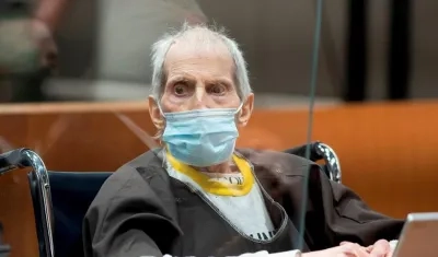 Dos días después de ser condenado por el asesinato de la escritora Susan Berman.