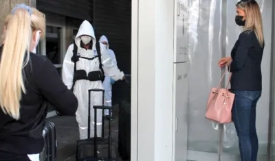 Movimiento de pasajeros en el aeropuerto internacional de Maiquetía.