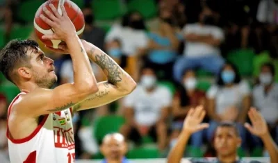 Selem Safar, figura de Titanes. 