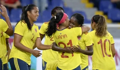 Linda Caicedo festeja el primer tanto. 