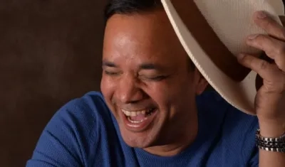 Kike Núñez, “Cantante y poeta”.