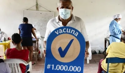 Ever Chiquillo, tras recibir la vacuna un millón.