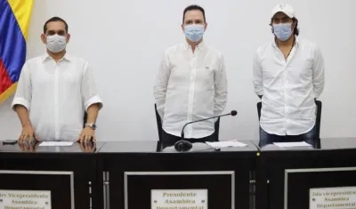 Santiago Arias, Federico Ucrós y Nicolás Petro, la nueva mesa directiva de la Asamblea del Atlántico.