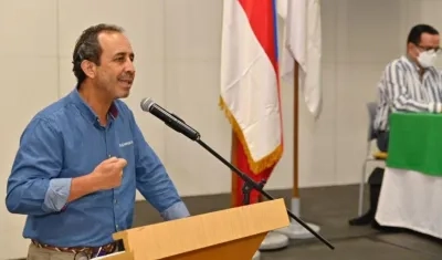 Fabio Aristizábal, Superintendente de Salud.