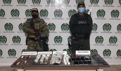 Celulares y elementos hallados en la Penitenciaría El Bosque. 