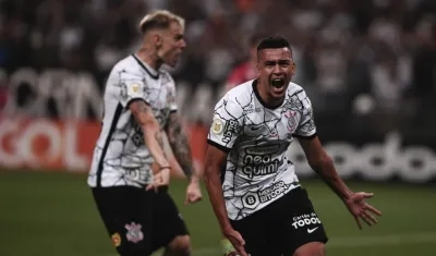 Víctor Cantillo celebra tras marcar un gol. 