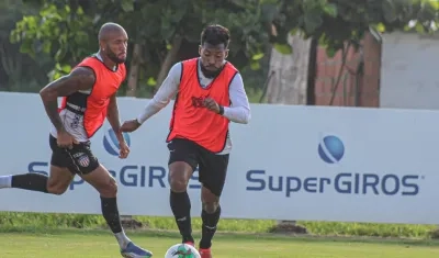 Luis González y Freddy Hinestroza serán titulares. 