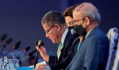 Alok Sharma (centro), presidente de la COP26.