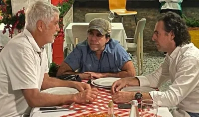 Los exalcaldes Enrique Peñalosa, Alejandro Char y Federico Gutiérrez.