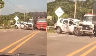 Así quedaron los vehículos tras el accidente. 