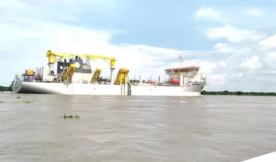 La draga 'Bartolomeu Dias' ofrecida en la rechazada propuesta a los belgas.