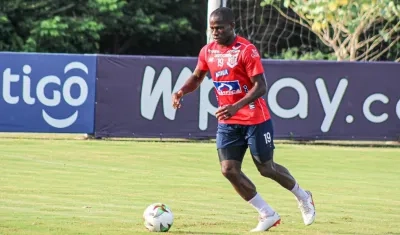 Carmelo Valencia está lesionado. 