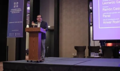 El ministro de Salud, Fernando Ruiz.