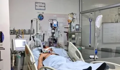 Unidad de Cuidados Intensivos.